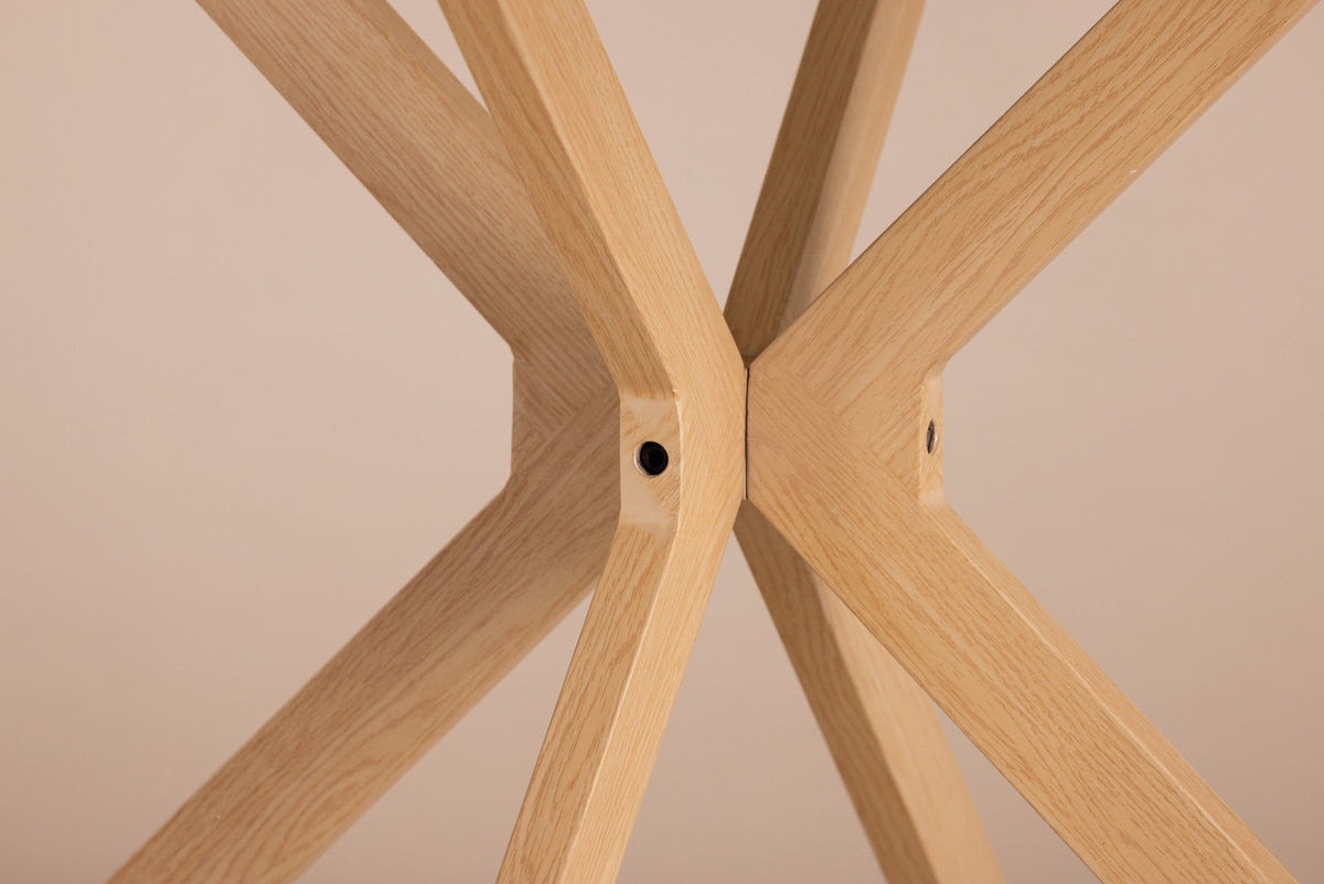 Piazza Esstisch in Grau präsentiert im Onlineshop von KAQTU Design AG. Esstisch ist von Venture Home