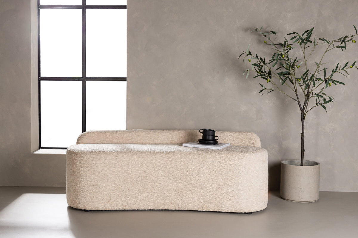 Pocatello Sofa in Weiss präsentiert im Onlineshop von KAQTU Design AG. 2er Sofa ist von Venture Home