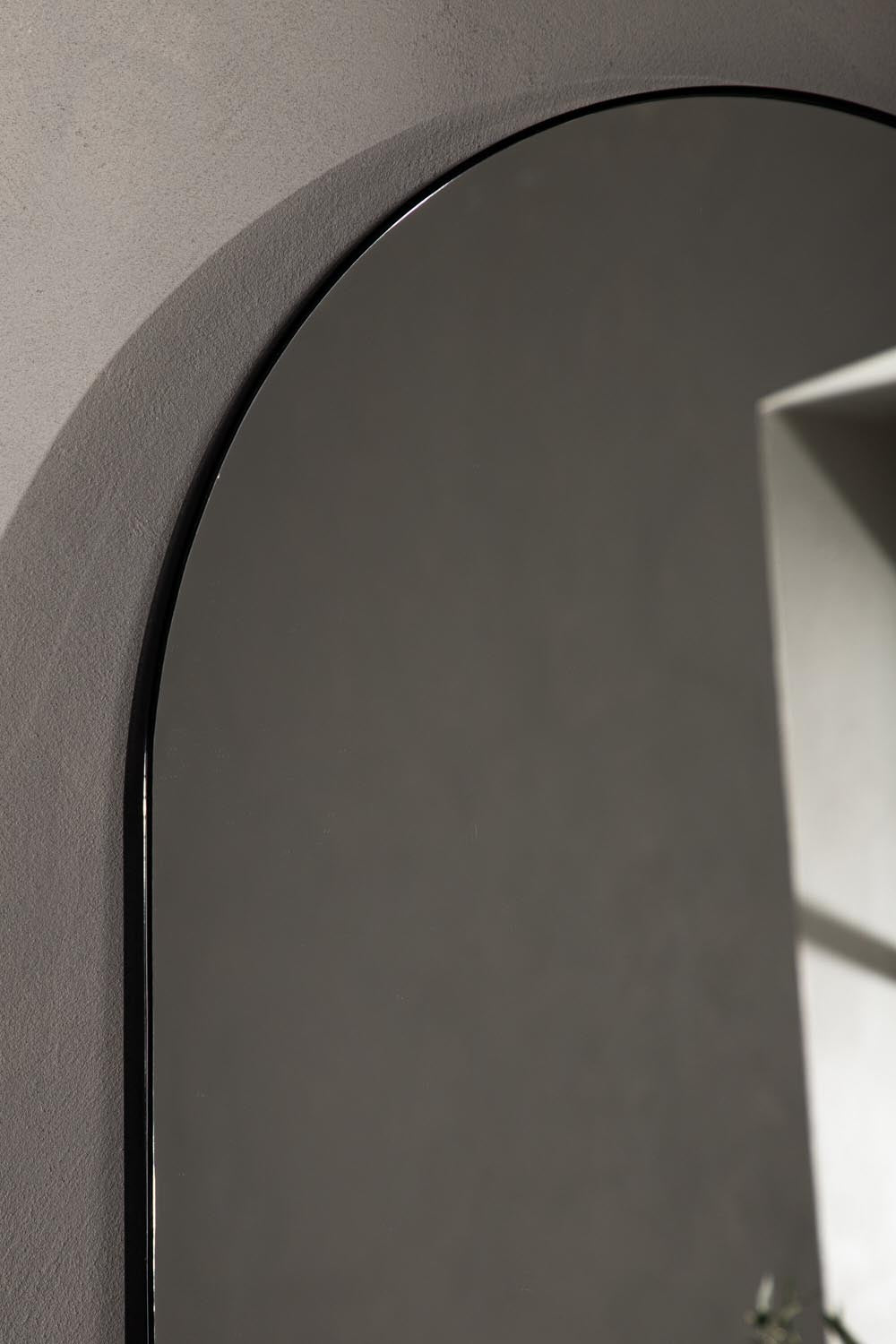 Sarasota Spiegel in Silber präsentiert im Onlineshop von KAQTU Design AG. Spiegel ist von Venture Home