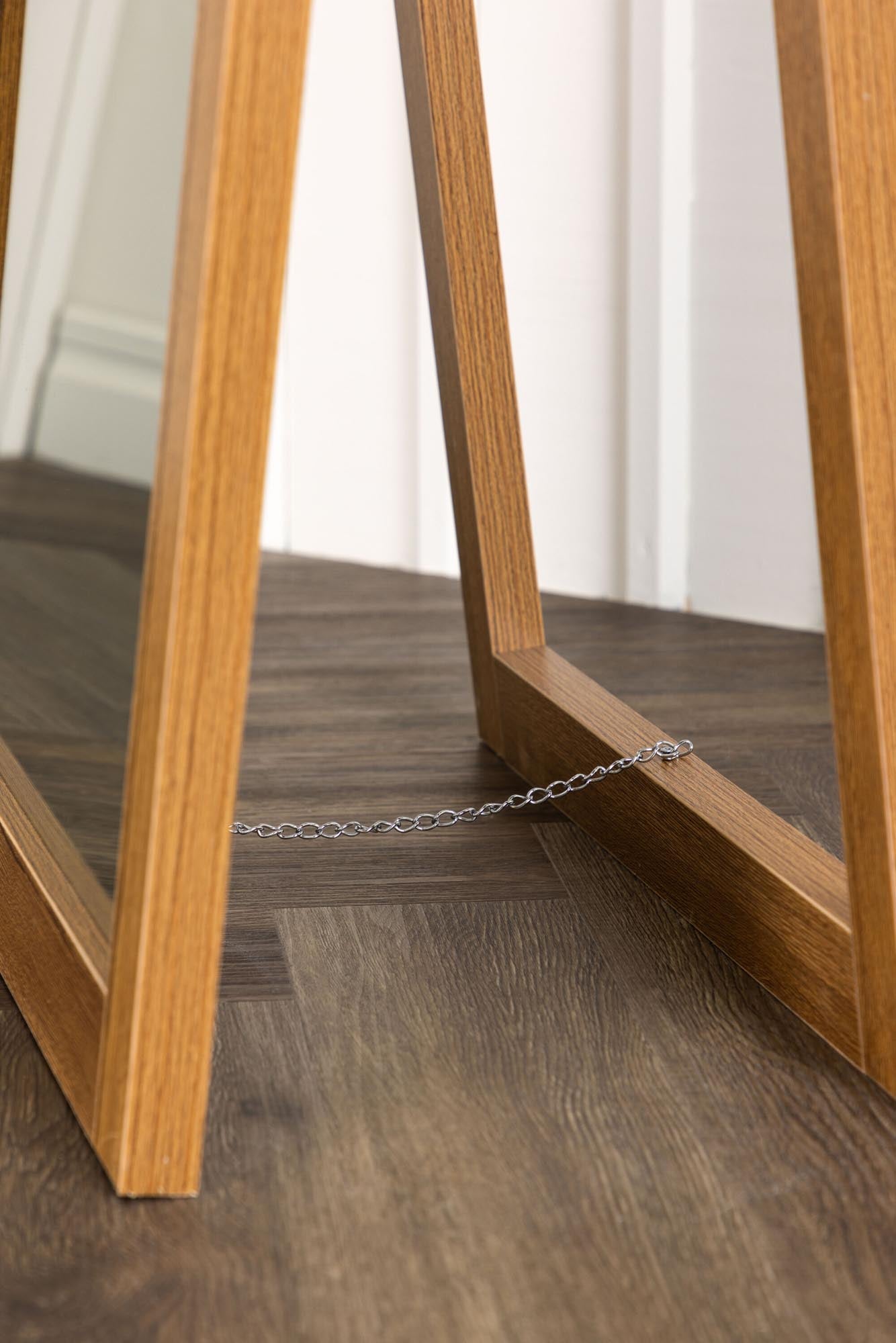 Eleganter Sebring Spiegel von Venture Home: Stilvolles Design, hochwertiger MDF-Rahmen, vielseitig einsetzbar, langlebig und dekorativ.
