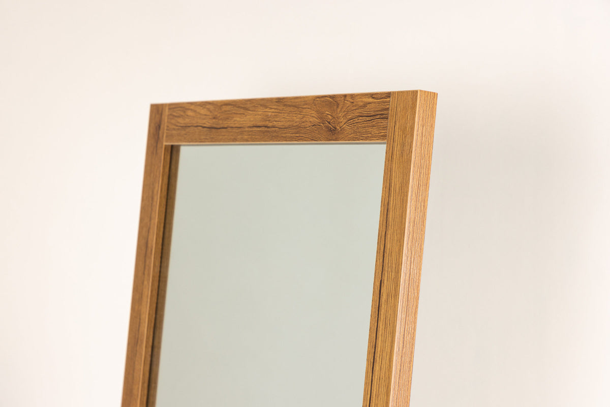 Sebring Spiegel in Nussbaum präsentiert im Onlineshop von KAQTU Design AG. Spiegel ist von Venture Home