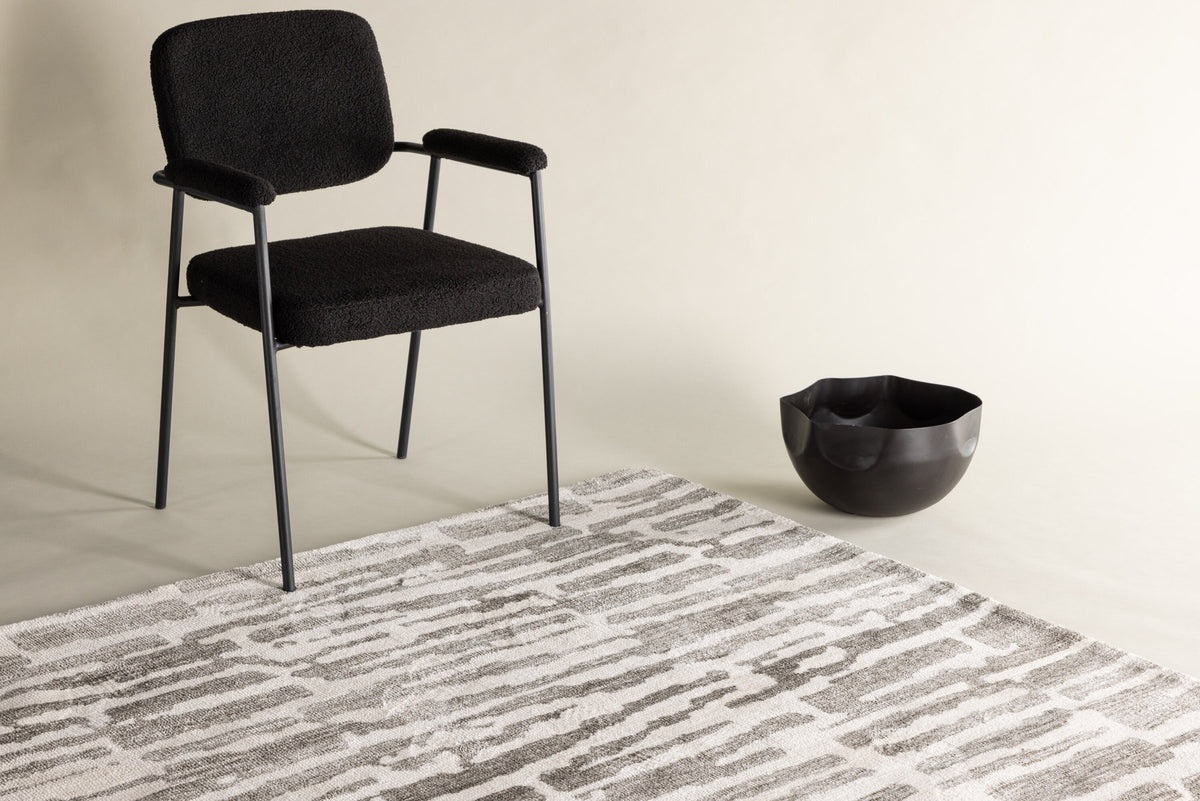 Milos Teppich in Grau präsentiert im Onlineshop von KAQTU Design AG. Teppich ist von Venture Home