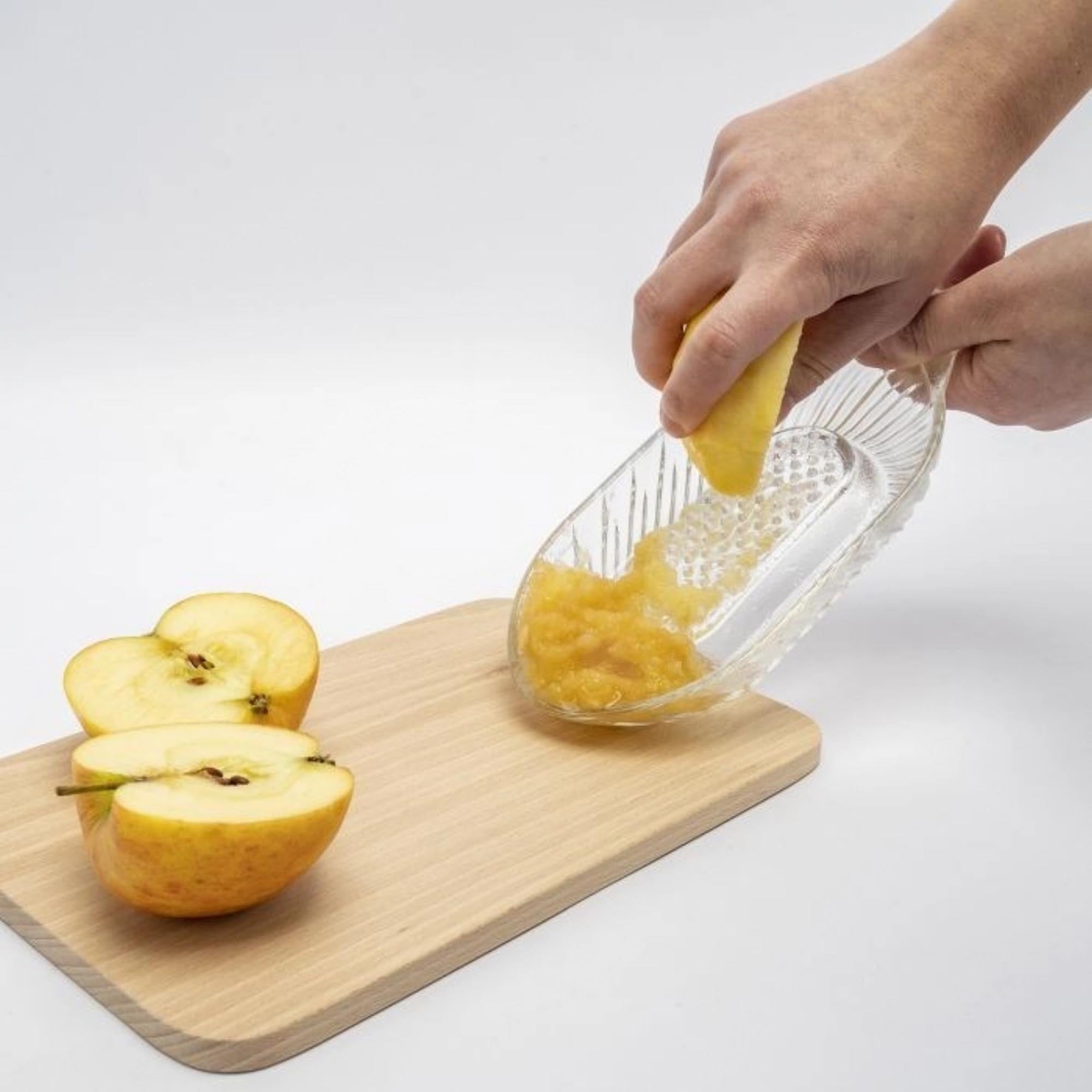 Westmark Apfelreibe aus Glas, 140ml, ideal für frisches Apfelmus und Obstpüree, langlebig, hygienisch und leicht zu reinigen.