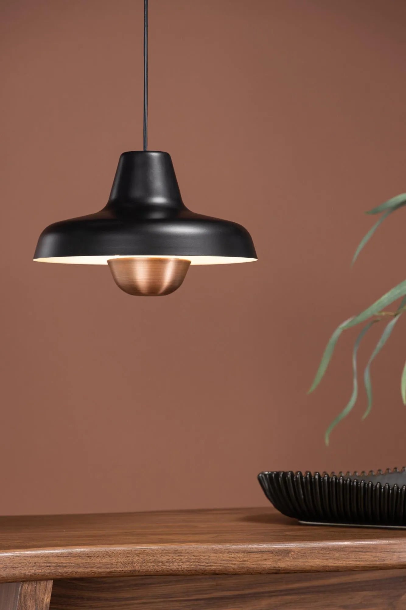 Högbyn Pendelleuchte: Modernes Design aus hochwertigem Stahl.