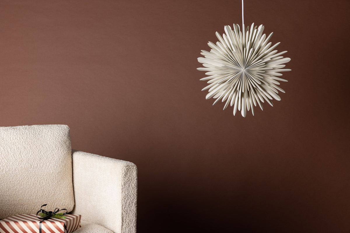 Siegel Pendelleuchte in Beige präsentiert im Onlineshop von KAQTU Design AG. Pendelleuchte ist von Venture Home
