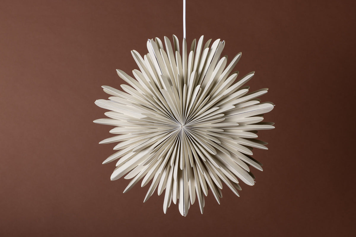 Siegel Pendelleuchte in Beige präsentiert im Onlineshop von KAQTU Design AG. Pendelleuchte ist von Venture Home