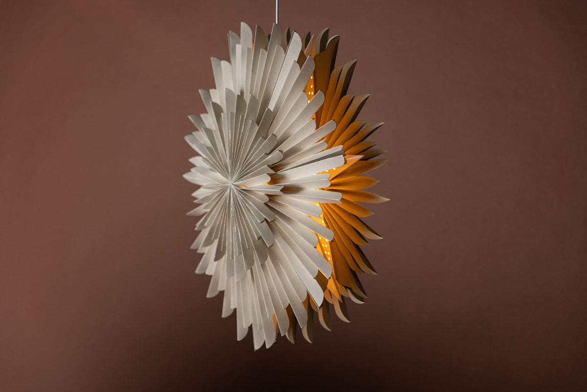 Siegel Pendelleuchte in Beige präsentiert im Onlineshop von KAQTU Design AG. Pendelleuchte ist von Venture Home