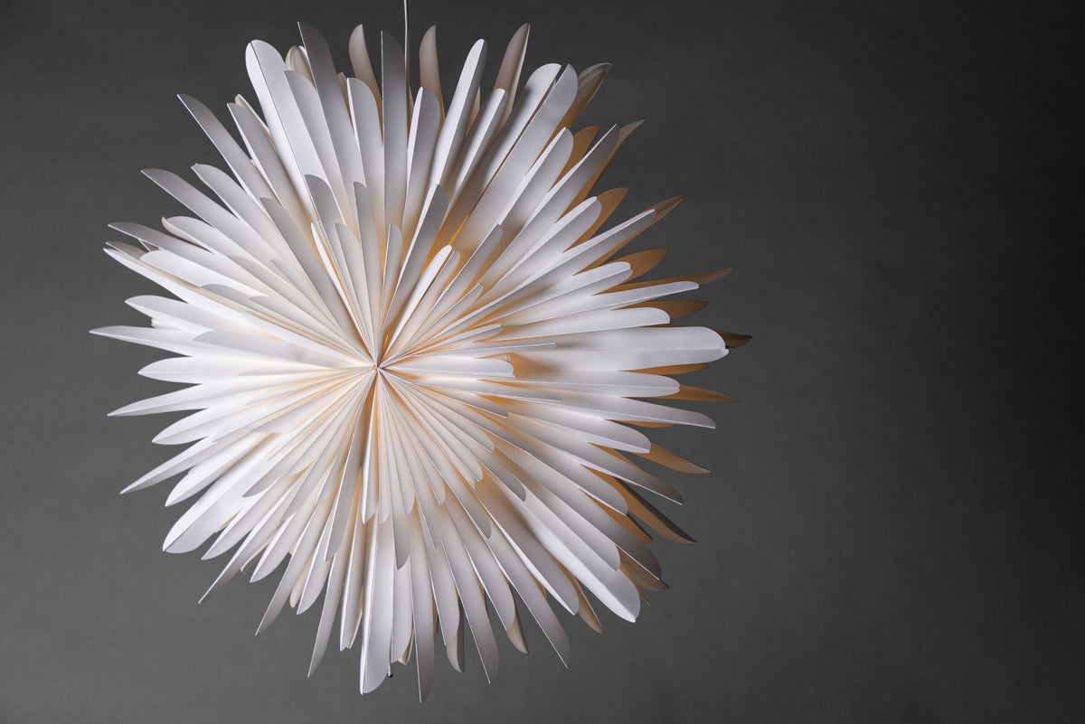 Siegel Pendelleuchte in Weiss präsentiert im Onlineshop von KAQTU Design AG. Pendelleuchte ist von Venture Home