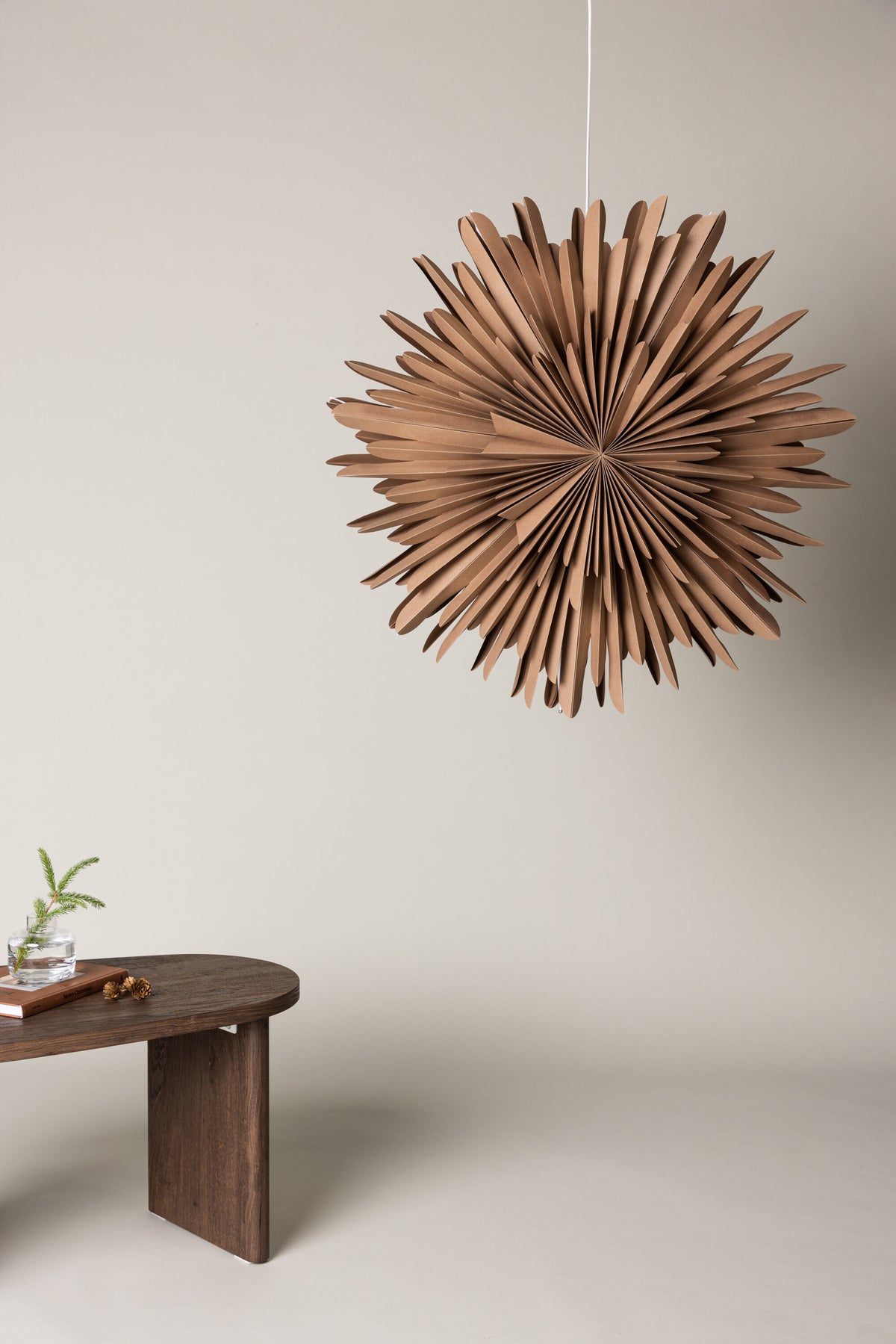 Siegel Pendelleuchte in Braun präsentiert im Onlineshop von KAQTU Design AG. Weihnachtszubehör ist von Venture Home