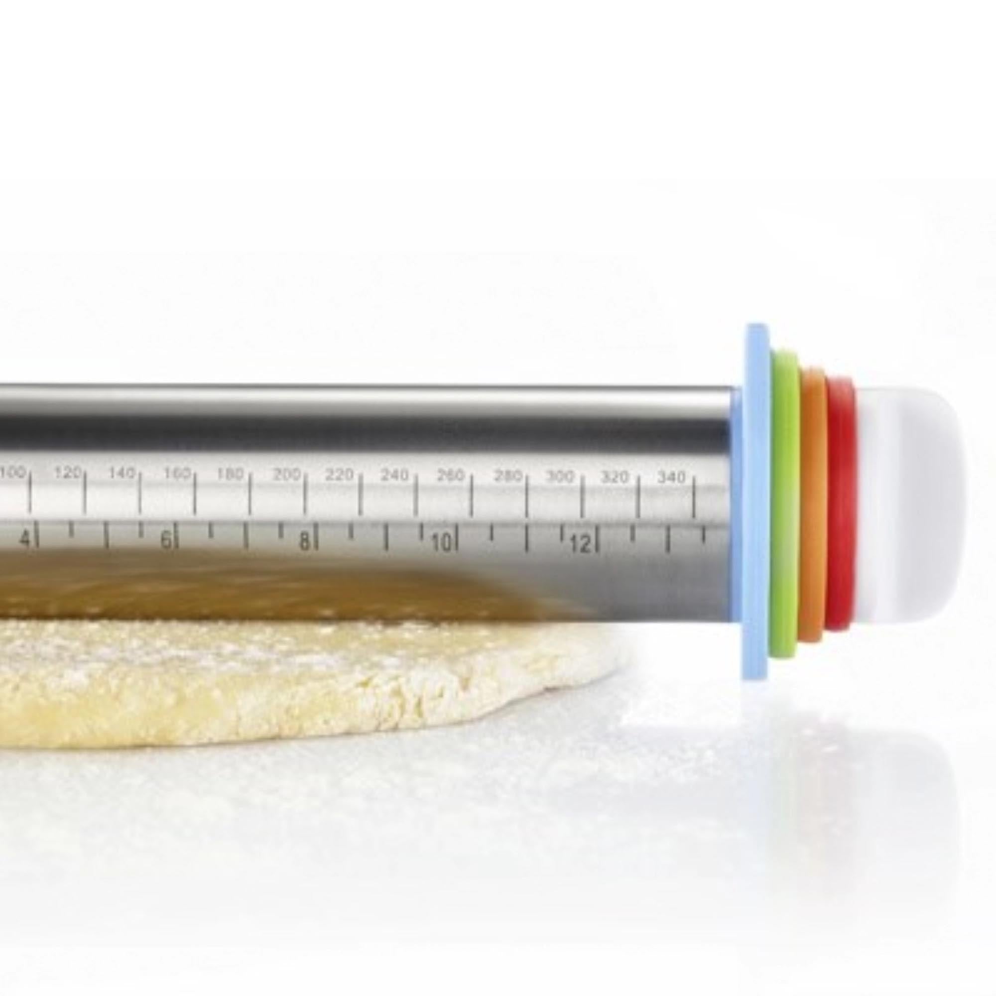Hochwertiger Teigroller von Westmark, 43,5 cm, mit 4 Distanzringen für präzises und gleichmäßiges Ausrollen von Teig.