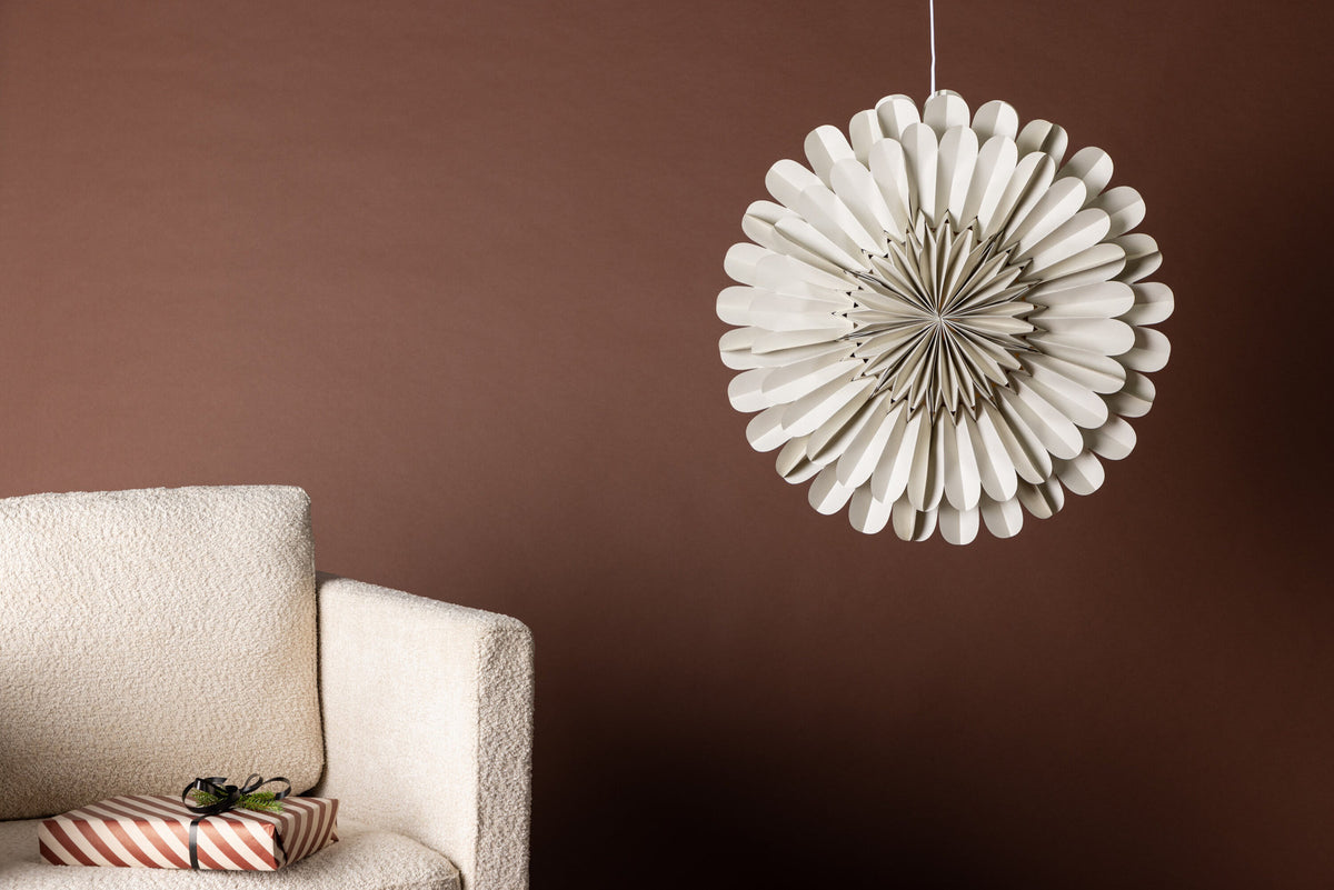Järvsön Pendelleuchte in Beige präsentiert im Onlineshop von KAQTU Design AG. Tischleuchte ist von Venture Home
