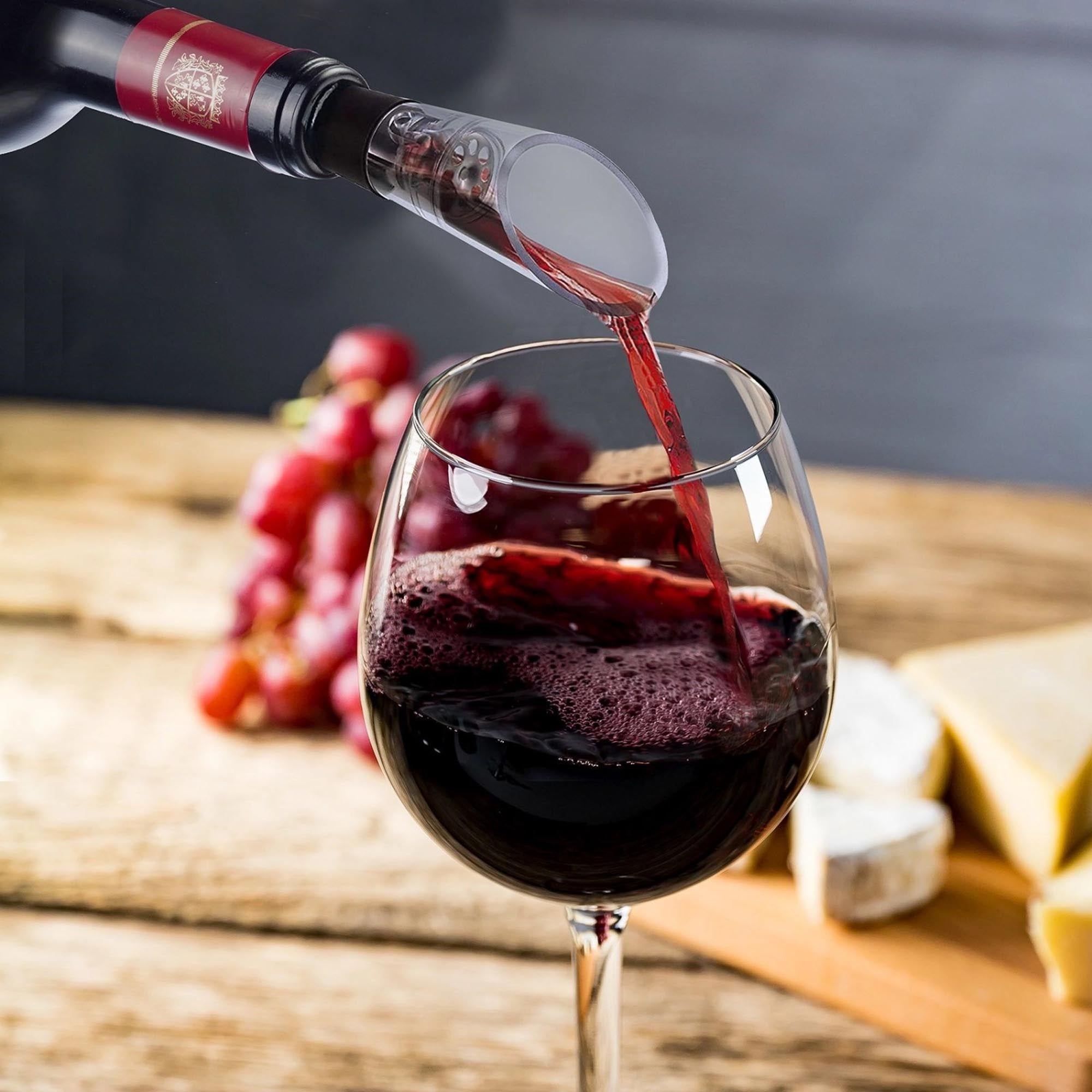 2er Set Dekantierausgießer Simo von Westmark – ideal für tropffreies Einschenken von Wein und Getränken, praktisch und hochwertig.