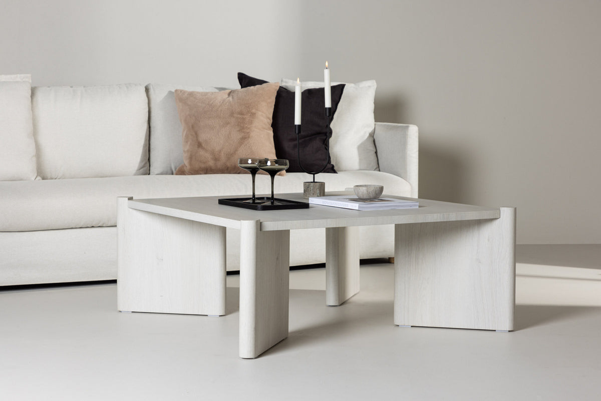 Rogaland Coffee Tisch in Tünchen präsentiert im Onlineshop von KAQTU Design AG. Beistelltisch ist von Venture Home