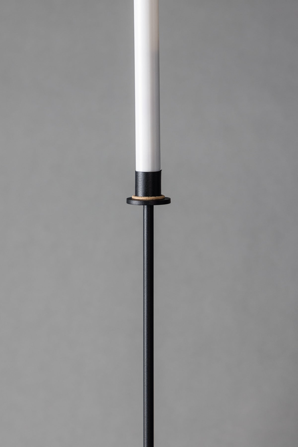 Högehall Kerzenständer in Schwarz präsentiert im Onlineshop von KAQTU Design AG. Kerzenständer ist von Venture Home