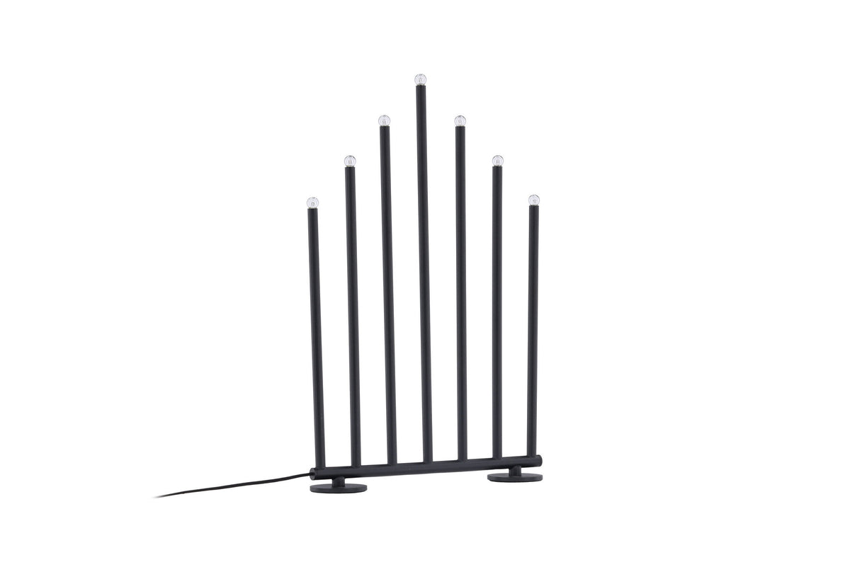 Björnfjället Tischlampe in Schwarz präsentiert im Onlineshop von KAQTU Design AG. Tischleuchte ist von Venture Home
