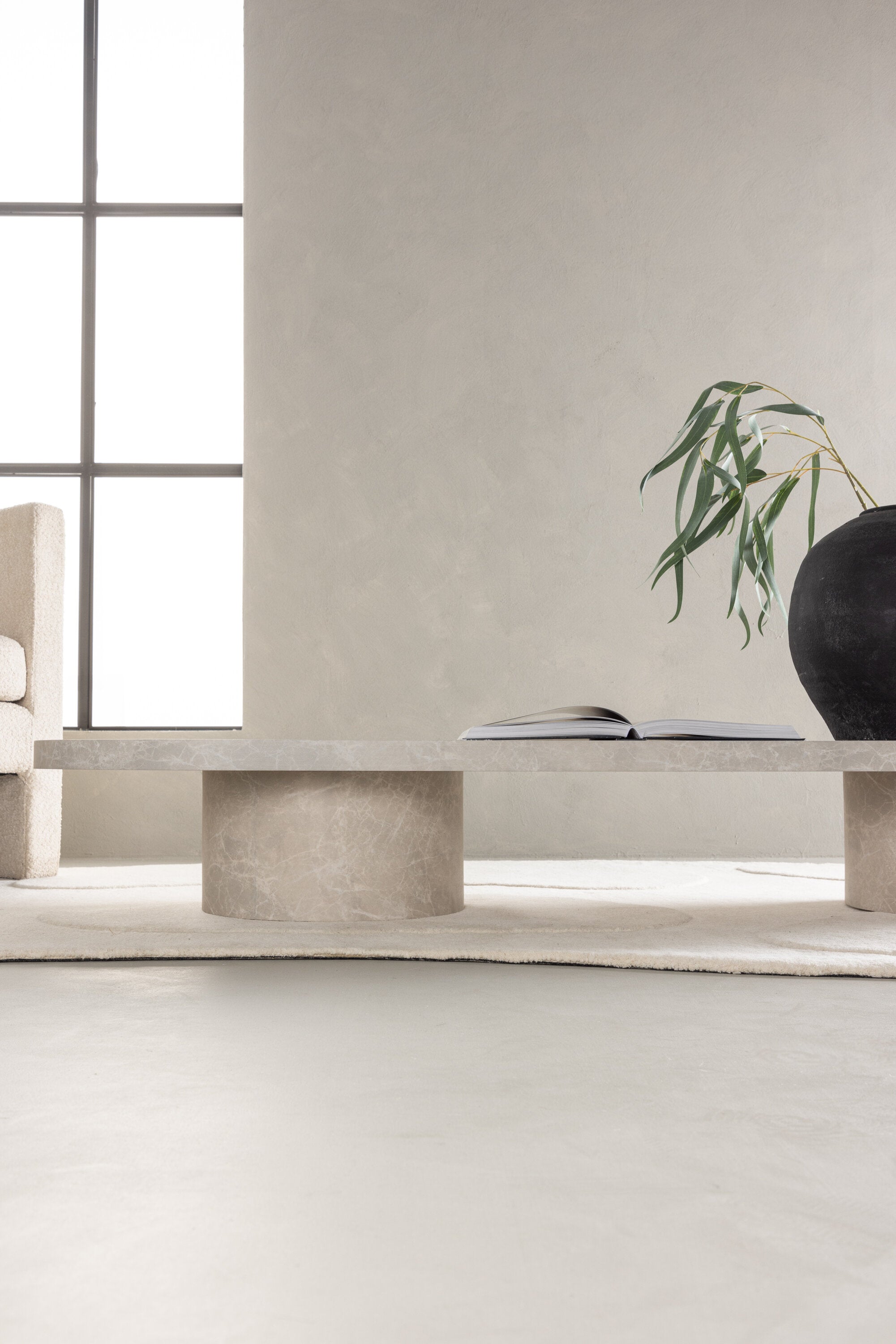 Narvik Sofatisch in Marmoroptik präsentiert im Onlineshop von KAQTU Design AG. Beistelltisch ist von Venture Home