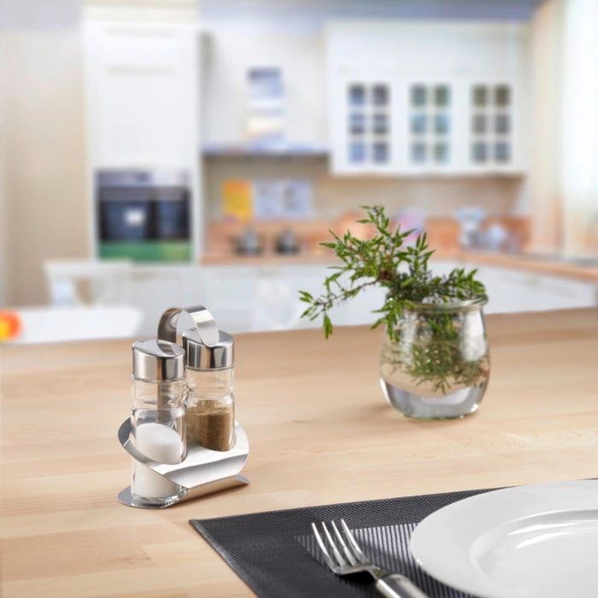 Stilvolles 2-teiliges Salz- und Pfeffer-Set von Westmark, perfekt für den Esstisch, mit zeitgemäßem Design und erstklassiger Qualität.