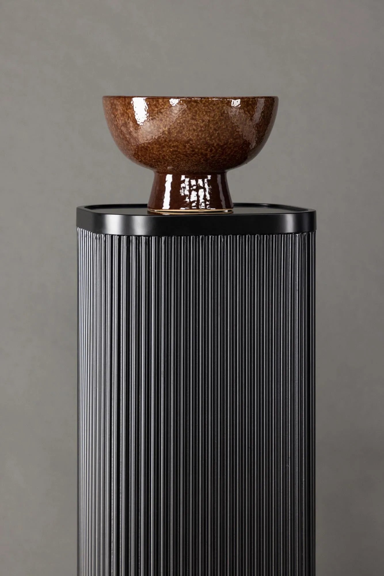 Lenox Beistelltisch: Modernes Design für stilvolle Wohnräume.