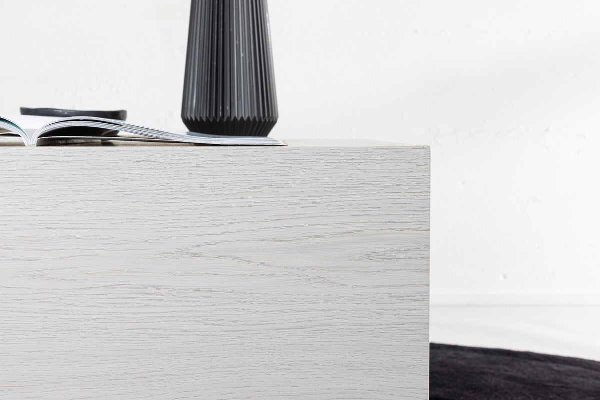 York Coffee Tisch Low in Tünchen präsentiert im Onlineshop von KAQTU Design AG. Beistelltisch ist von Venture Home