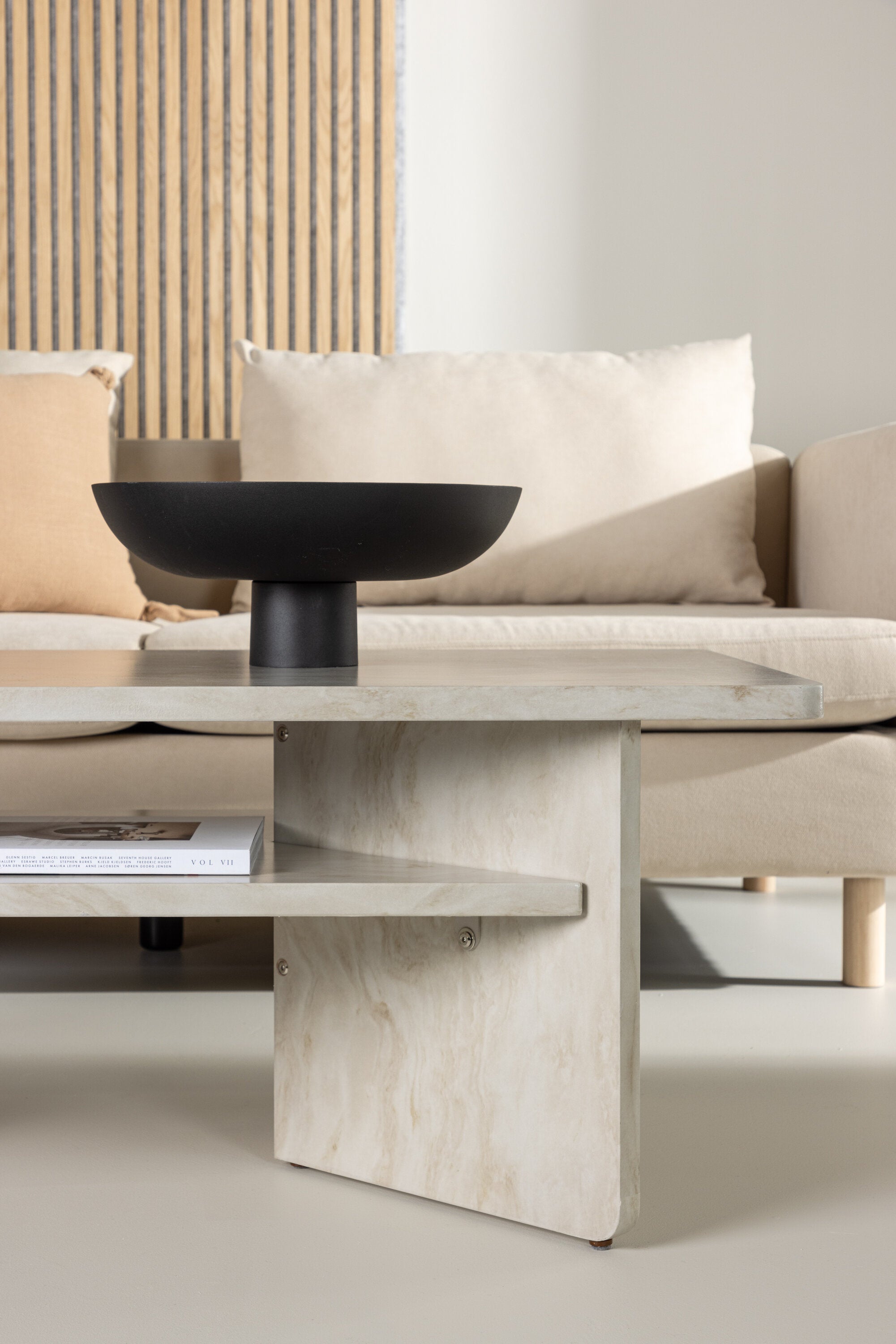 Ålesund Beistelltisch in Beige präsentiert im Onlineshop von KAQTU Design AG. Beistelltisch ist von Venture Home