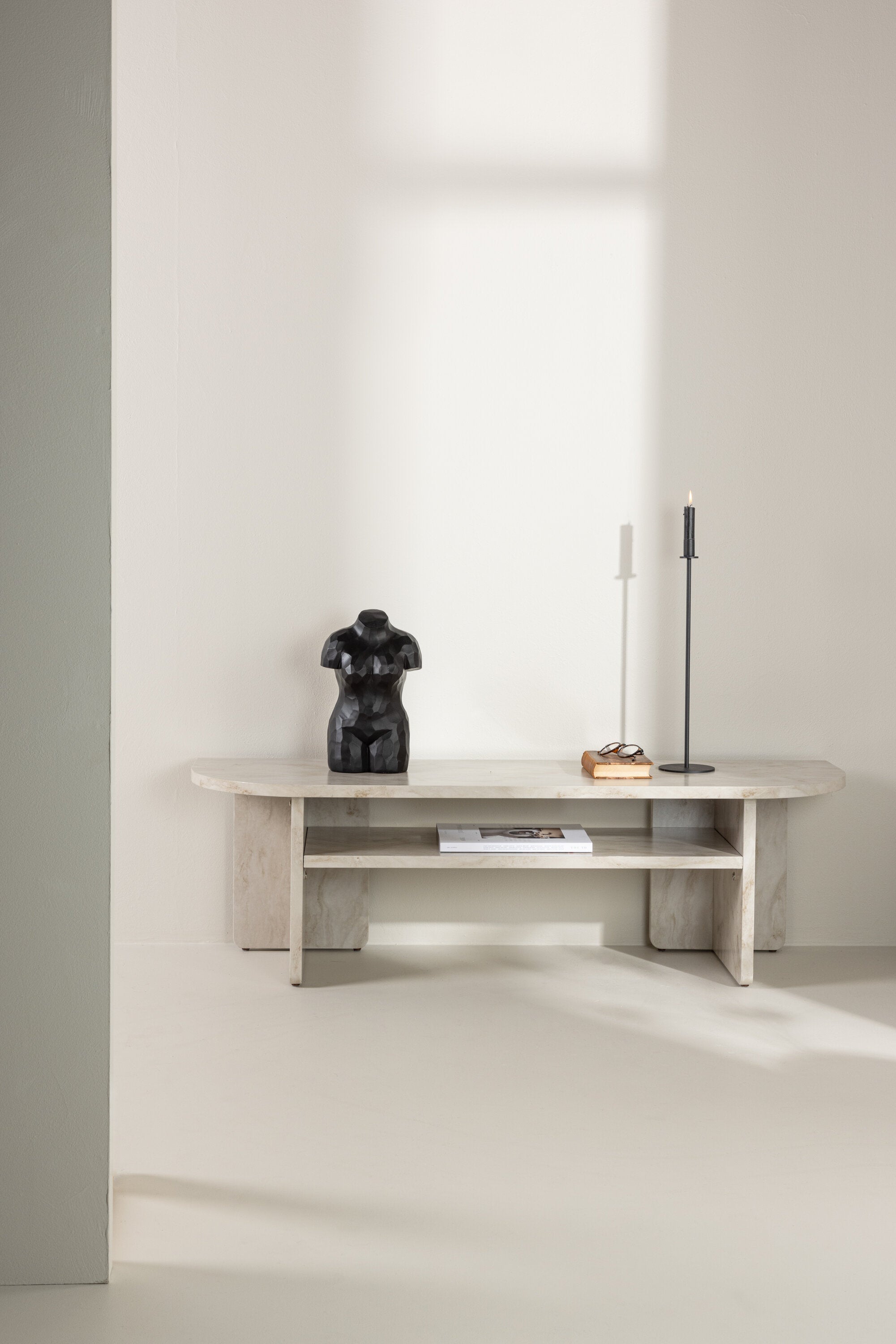 Ålesund TV Ständer in Beige präsentiert im Onlineshop von KAQTU Design AG. TV-Möbel ist von Venture Home