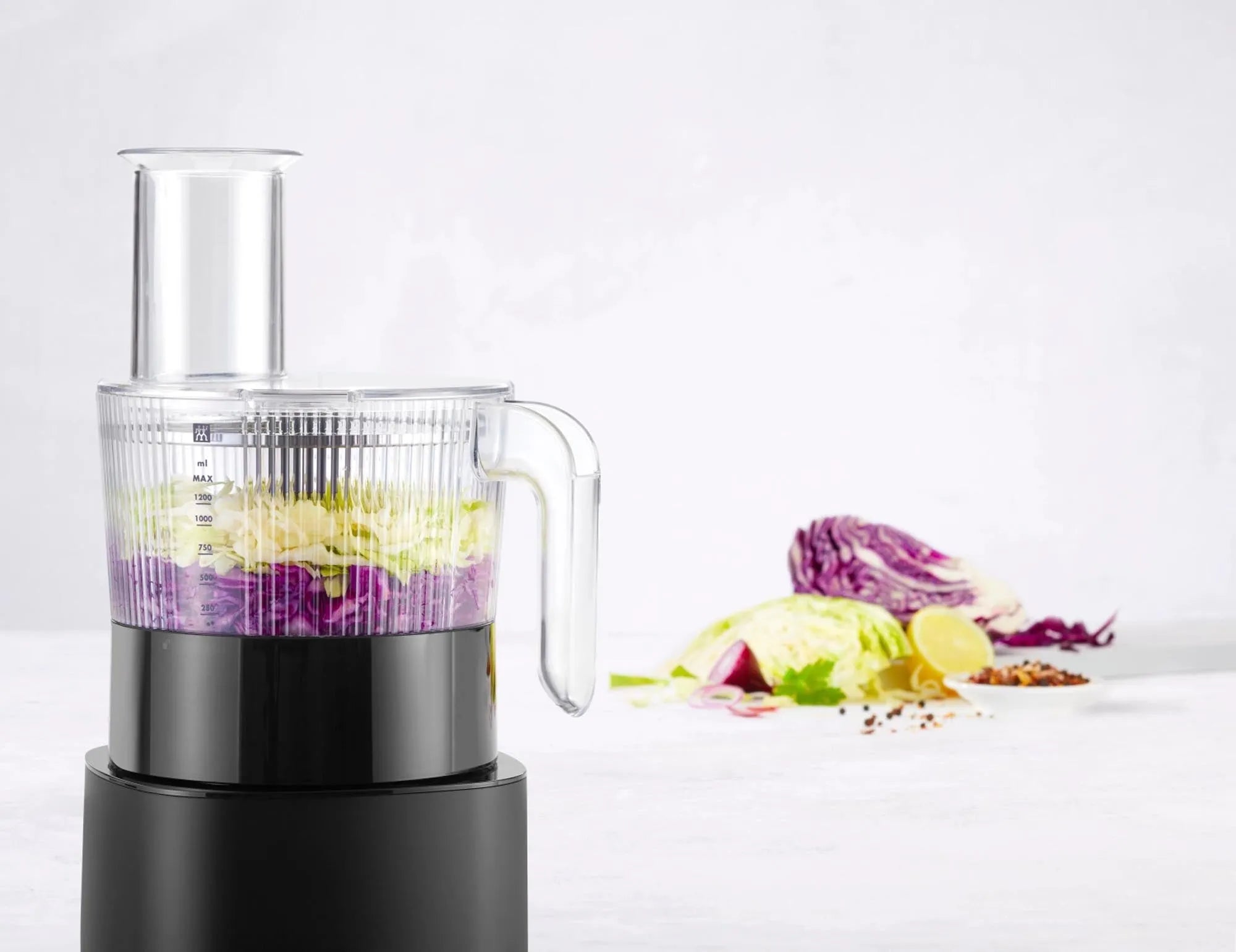 Zwilling Enfinigy: Vielseitiger Food Processor für Profi-Küchen.