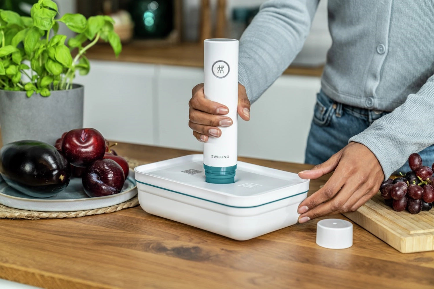 16tlg. La Mer Vakuum Starterset, M/L Kunststoff in Weiss präsentiert im Onlineshop von KAQTU Design AG. Aufbewahrungsbehälter ist von Zwilling