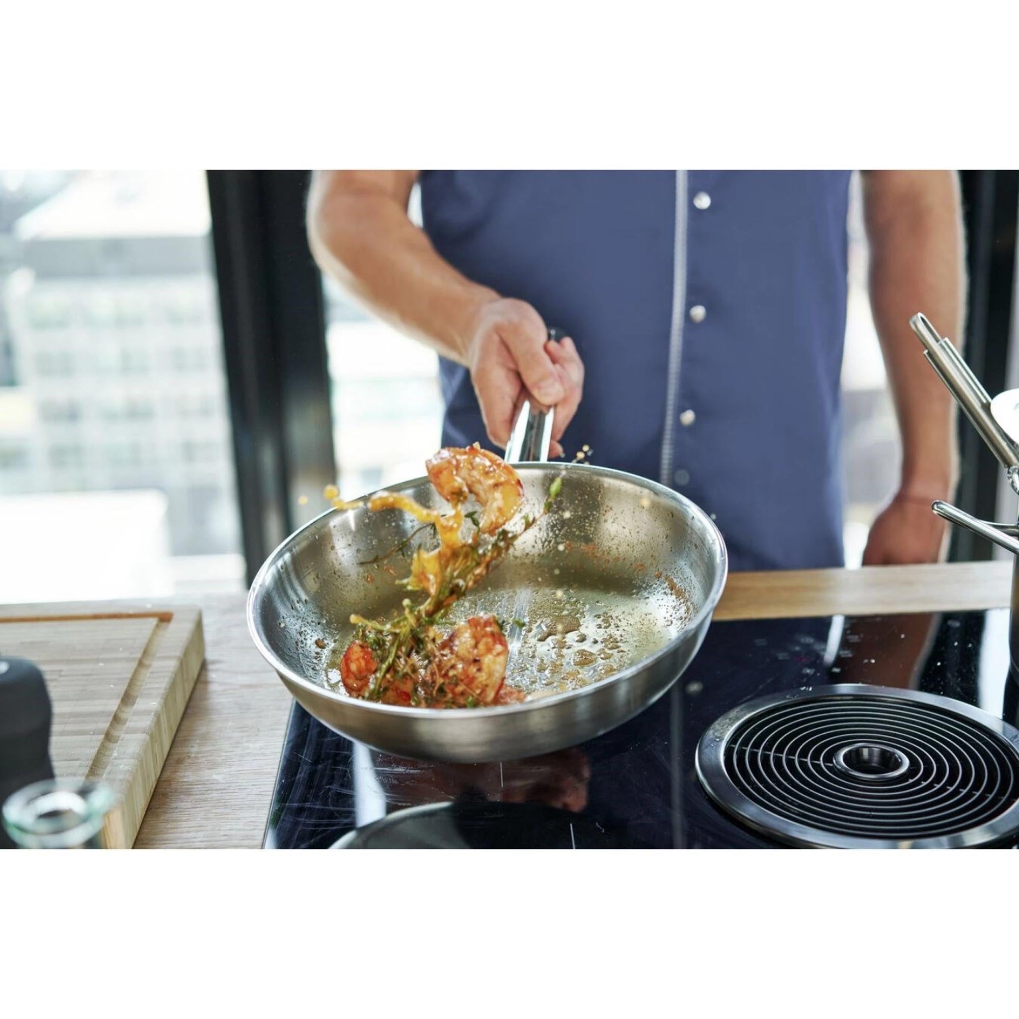 ZWILLING Pro 20 cm Pfanne: Robust, vielseitig und energiesparend.