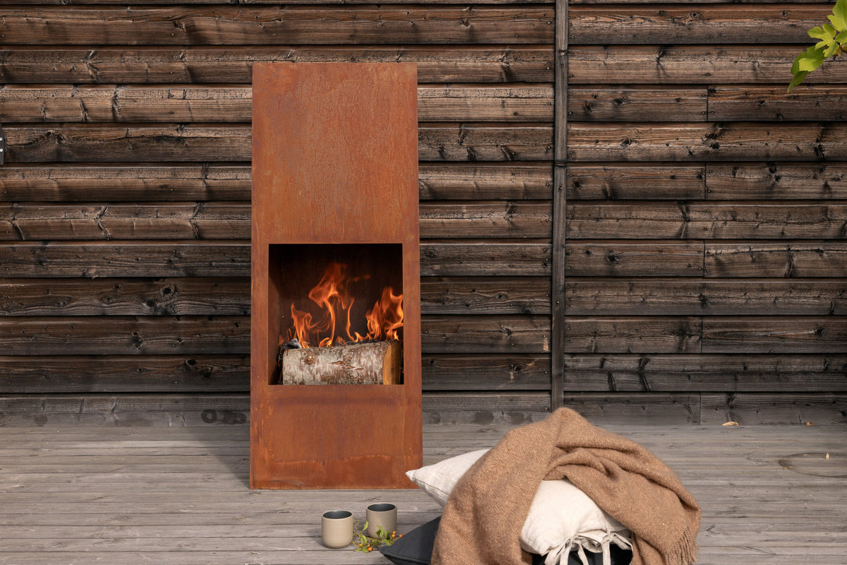 Bastian Feuerkorb in Rostorange präsentiert im Onlineshop von KAQTU Design AG. Feuerschale ist von Venture Home
