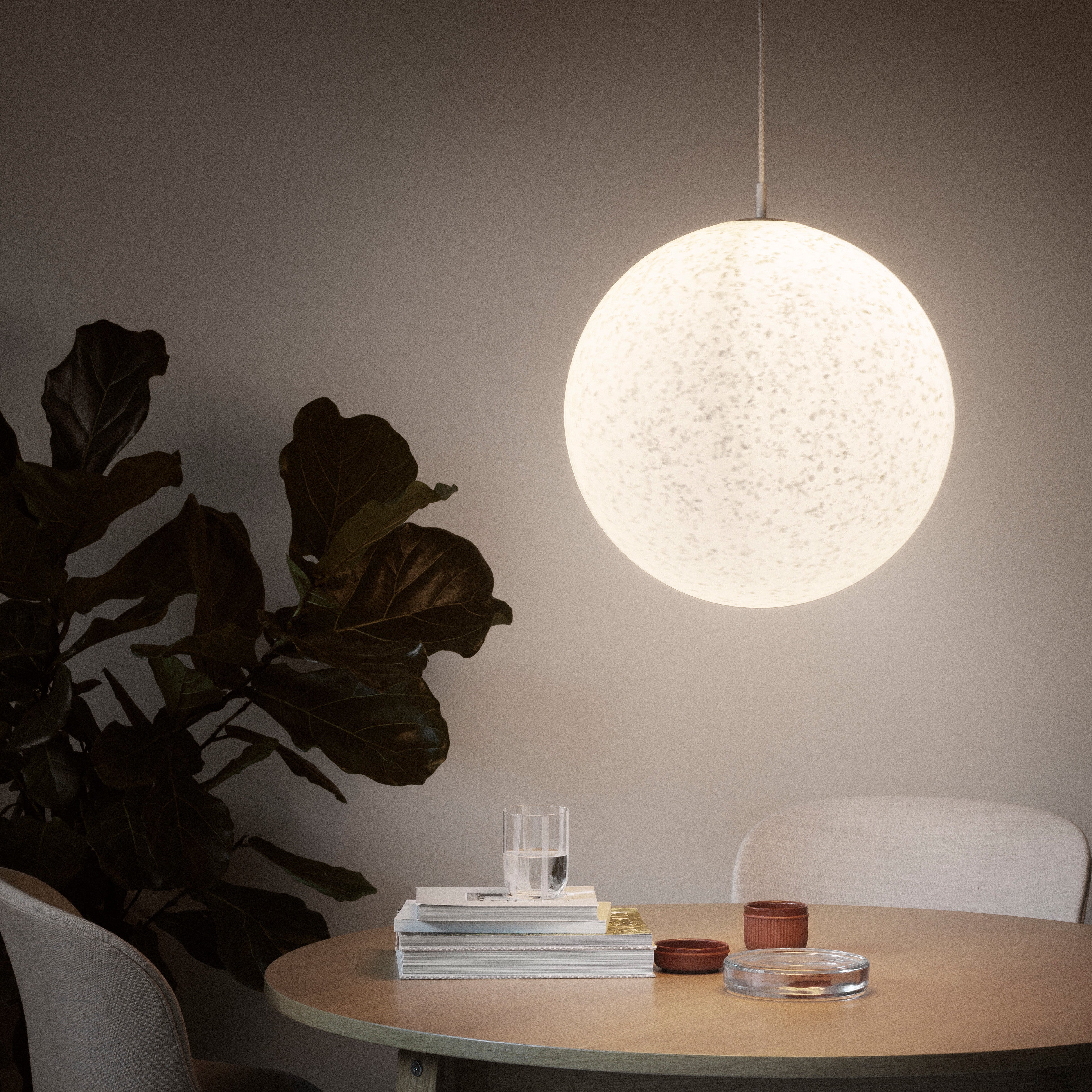 Pix Pendelleuchte: Skandinavisches Design trifft auf moderne Eleganz.