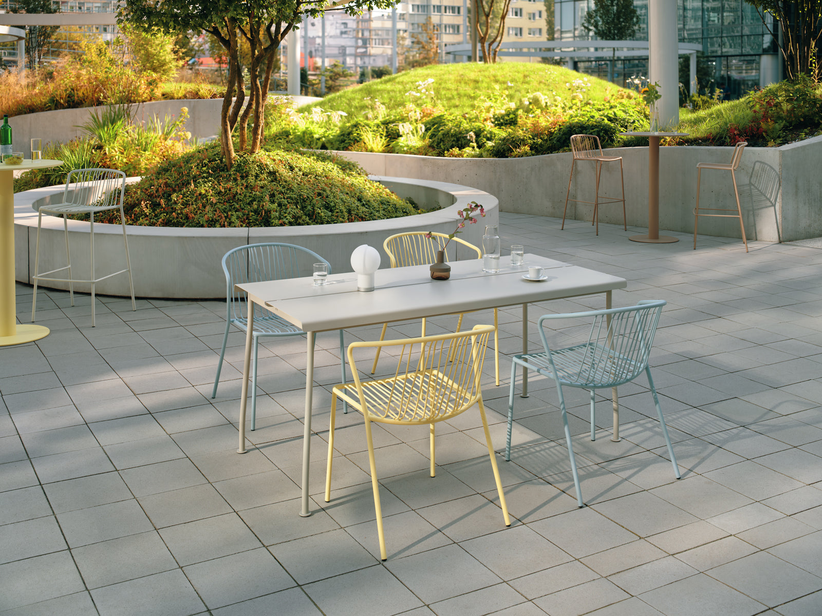 Bris BRS02 - Stuhl, Set von 2 Stück in Blau präsentiert im Onlineshop von KAQTU Design AG. Gartenstuhl ist von Mdd