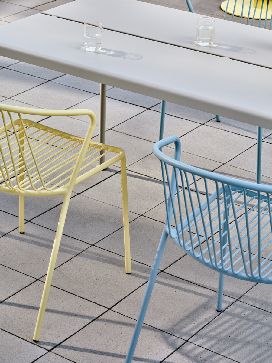 Bris BRS01 - Stuhl, Set von 2 Stück in Blau präsentiert im Onlineshop von KAQTU Design AG. Gartenstuhl ist von Mdd