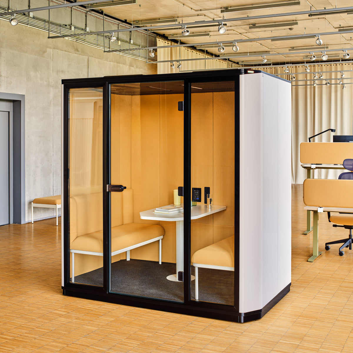 Coda CD02 - 4-Personen Akustikkabine in  präsentiert im Onlineshop von KAQTU Design AG. Telefonkabine ist von Mdd