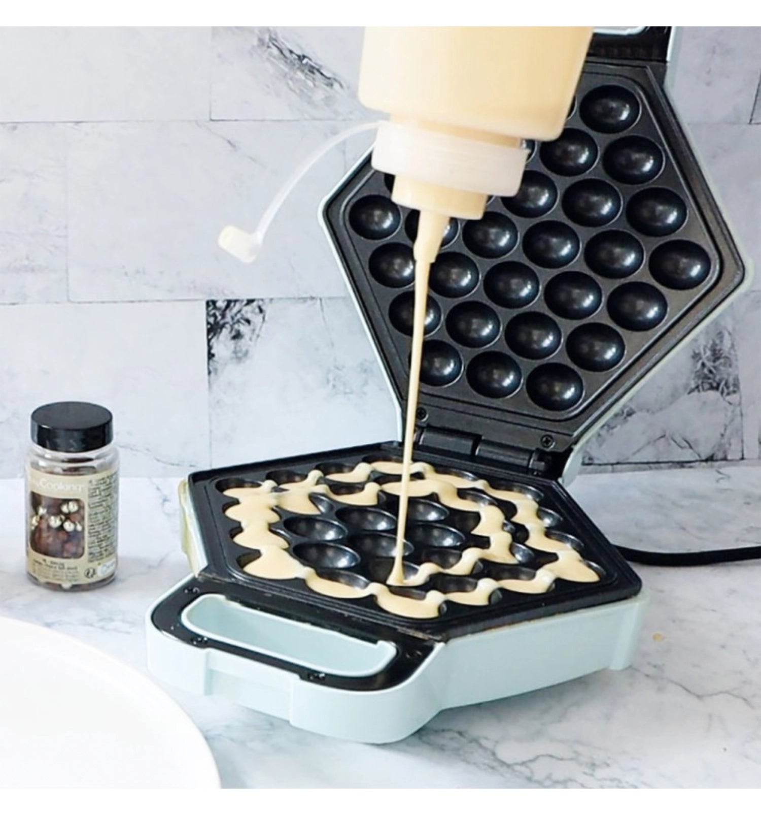 Großer Squeezer XXL 1L von Scrap Cooking, ideal für präzises Dosieren von Teig und Flüssigkeiten beim Backen.