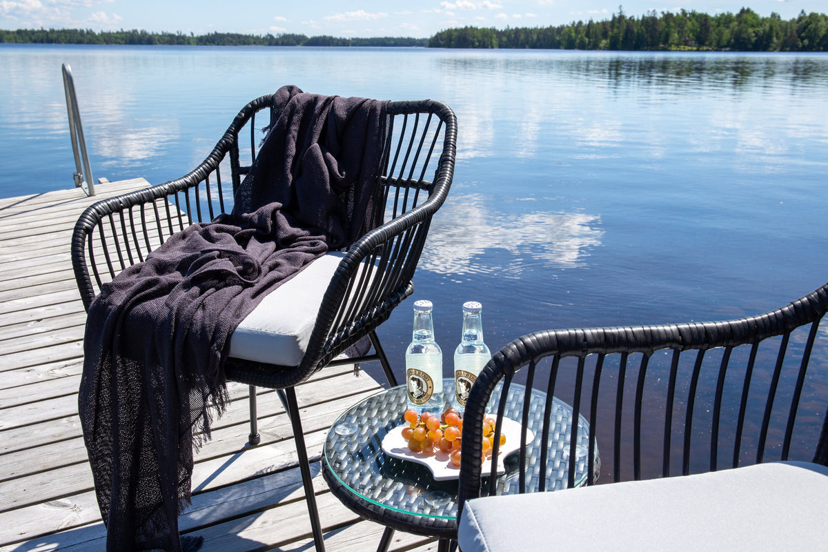 Viga Lounge Outdoorset ⌀40cm in Schwarz präsentiert im Onlineshop von KAQTU Design AG. Loungeset ist von Venture Home