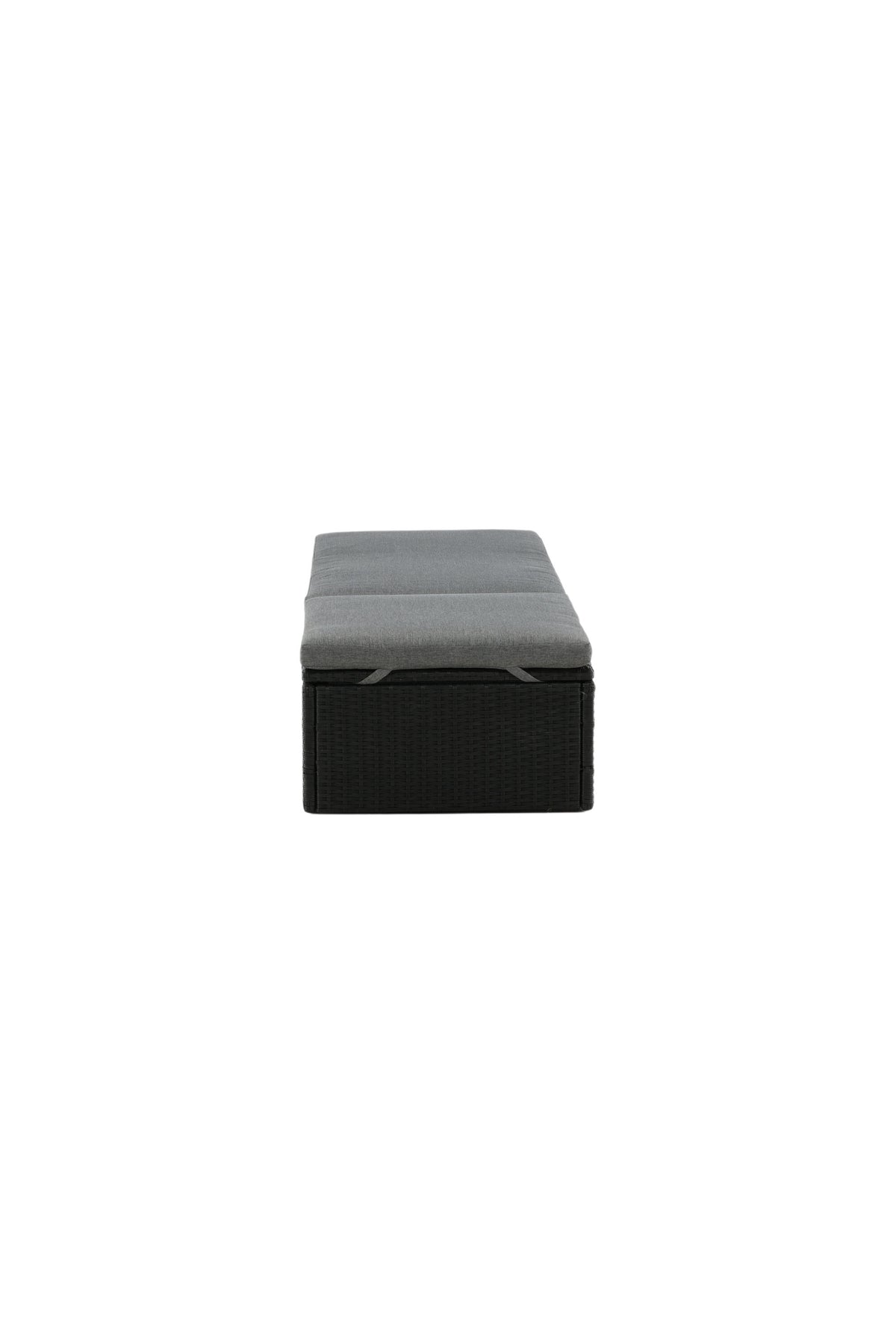 Quad Sonnenlounge in Schwarz präsentiert im Onlineshop von KAQTU Design AG. Liegestuhl ist von Venture Home