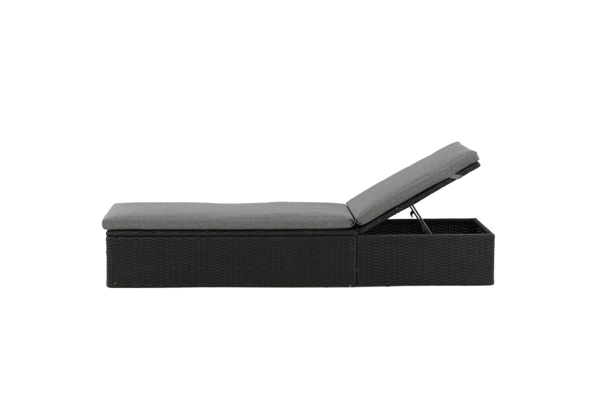 Quad Sonnenlounge in Schwarz präsentiert im Onlineshop von KAQTU Design AG. Liegestuhl ist von Venture Home