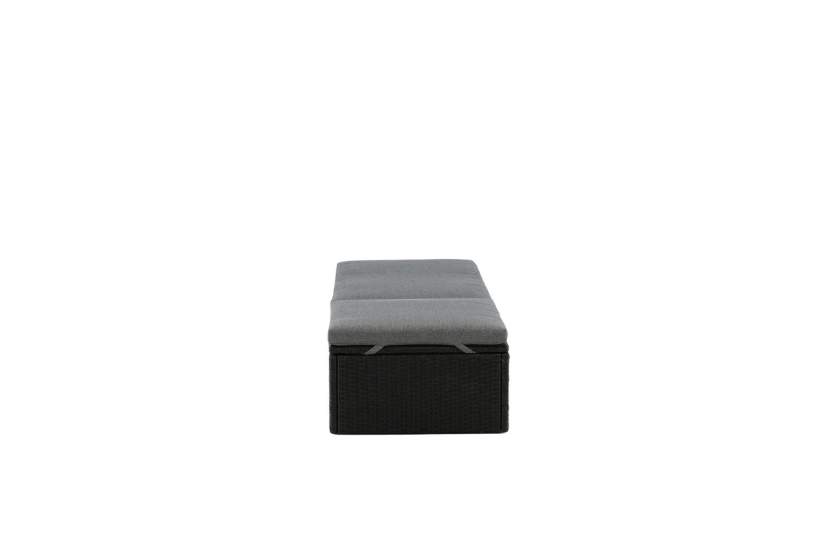 Quad Sonnenlounge in Schwarz präsentiert im Onlineshop von KAQTU Design AG. Liegestuhl ist von Venture Home
