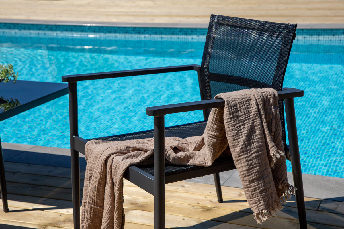 Break Sofa Outdoorset 90cm in Schwarz präsentiert im Onlineshop von KAQTU Design AG. Loungeset ist von Venture Home