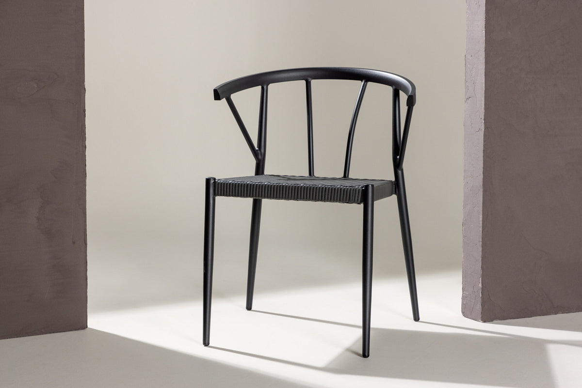 Stina Stuhl in Schwarz präsentiert im Onlineshop von KAQTU Design AG. Gartenstuhl ist von Venture Home
