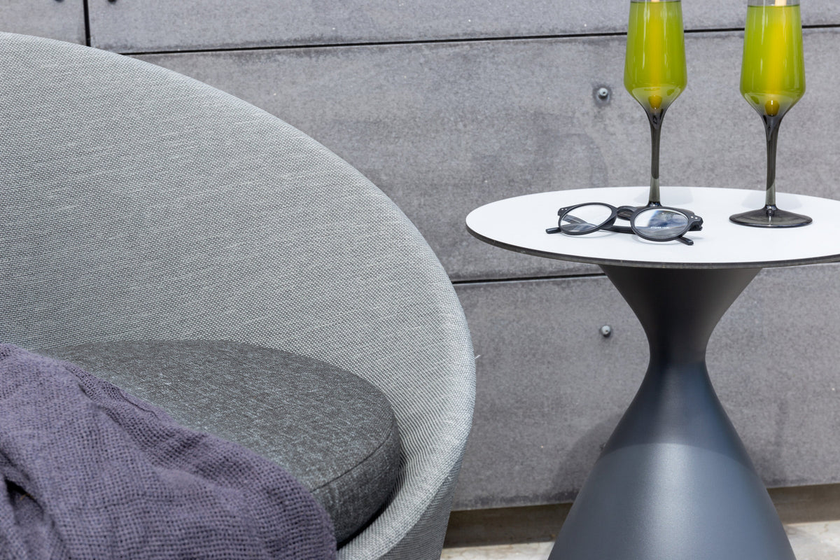 Spoga Lounge Outdoorset ⌀40cm in Schwarz/Grau präsentiert im Onlineshop von KAQTU Design AG. Loungeset ist von Venture Home