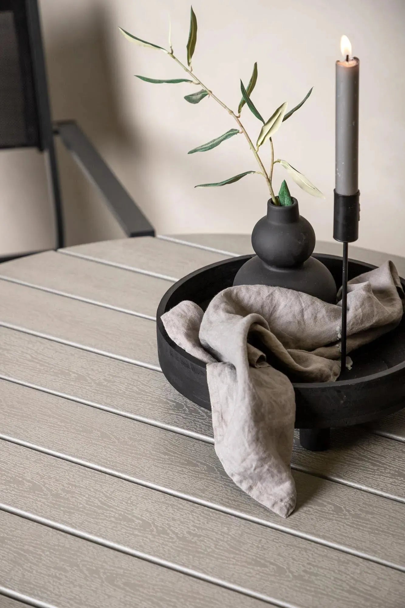 Runder Gartentisch von Venture Home, ideal für den Garten, robust, wetterbeständig und stilvoll für Ihre Outdoor-Oase.