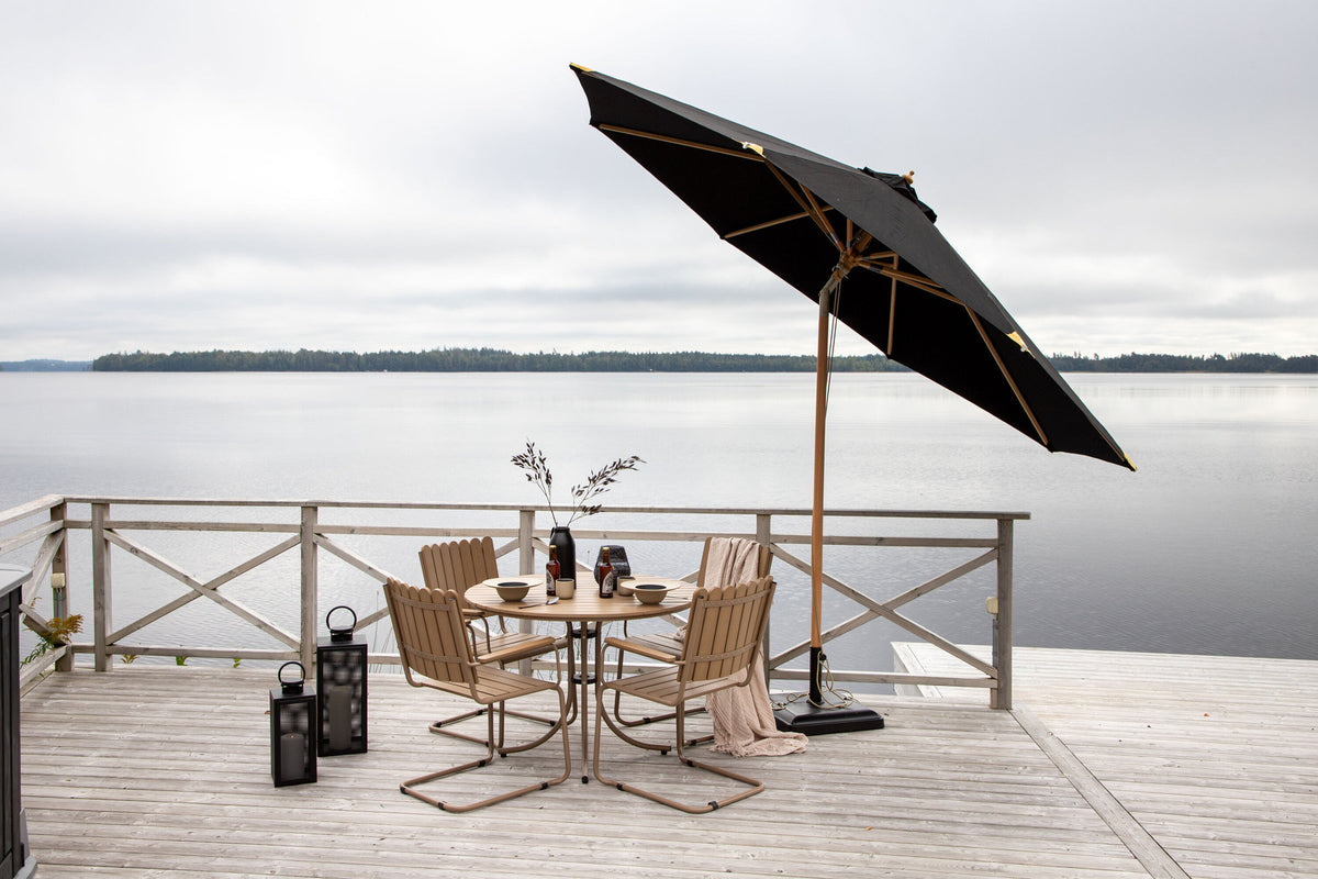 Nypo Sonnenschirm in Schwarz präsentiert im Onlineshop von KAQTU Design AG. Sonnenschirm ist von Venture Home
