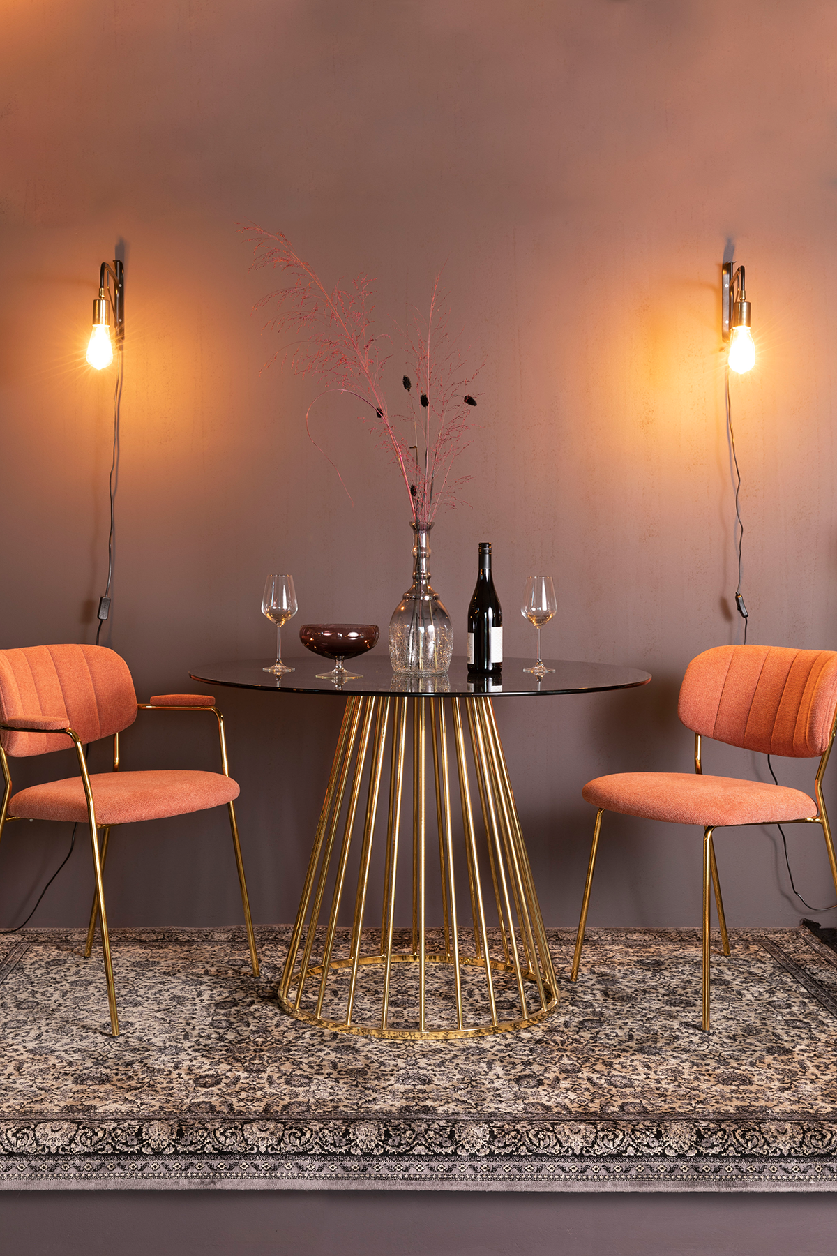 Tisch FLORIS in Gold präsentiert im Onlineshop von KAQTU Design AG. Esstisch ist von White Label Living