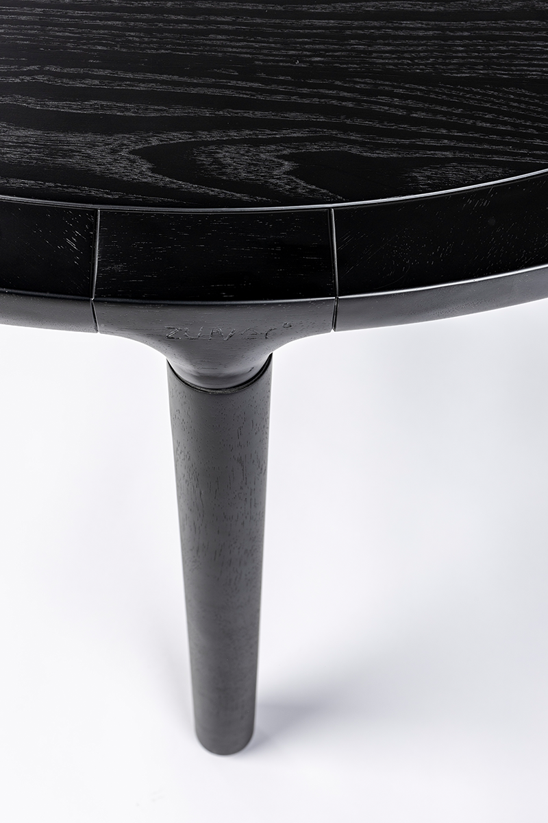 Tisch Storm in Schwarz präsentiert im Onlineshop von KAQTU Design AG. Esstisch ist von Zuiver