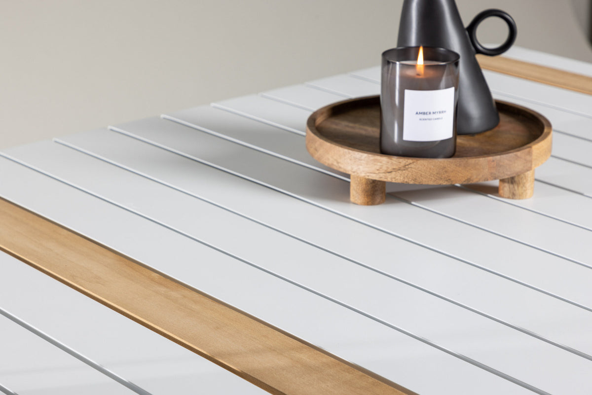 Togo Gartentisch in Weiss präsentiert im Onlineshop von KAQTU Design AG. Gartentisch ist von Venture Home
