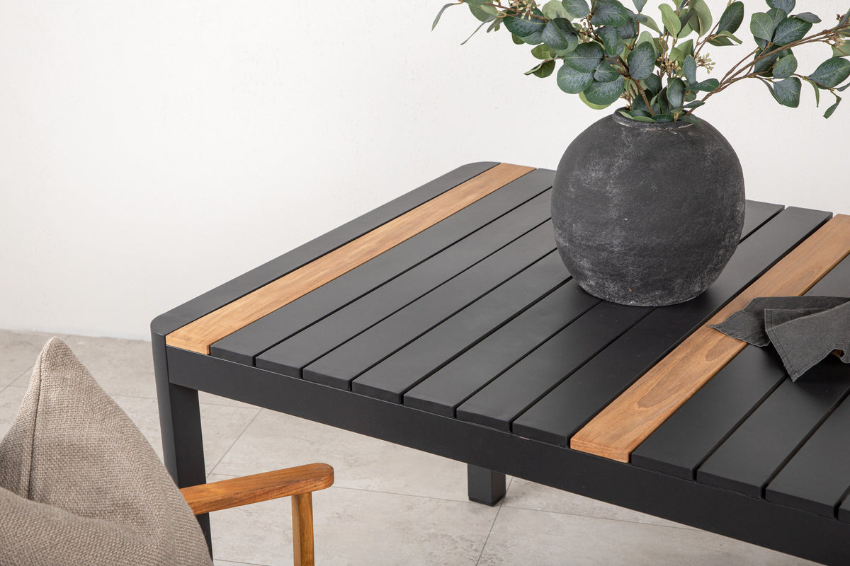 Togo Gartentisch in Schwarz präsentiert im Onlineshop von KAQTU Design AG. Gartentisch ist von Venture Home