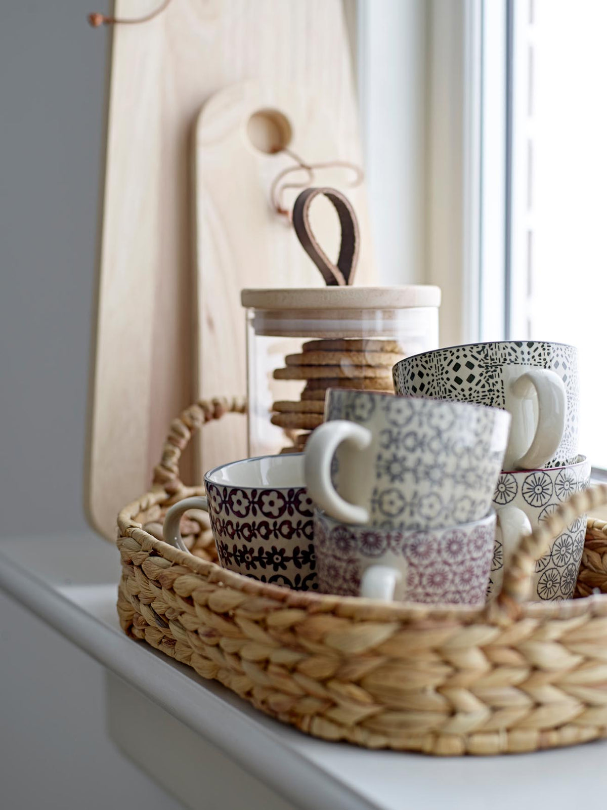 Cécile Tasse, Rose, Steingut in Rose präsentiert im Onlineshop von KAQTU Design AG. Tasse ist von Bloomingville