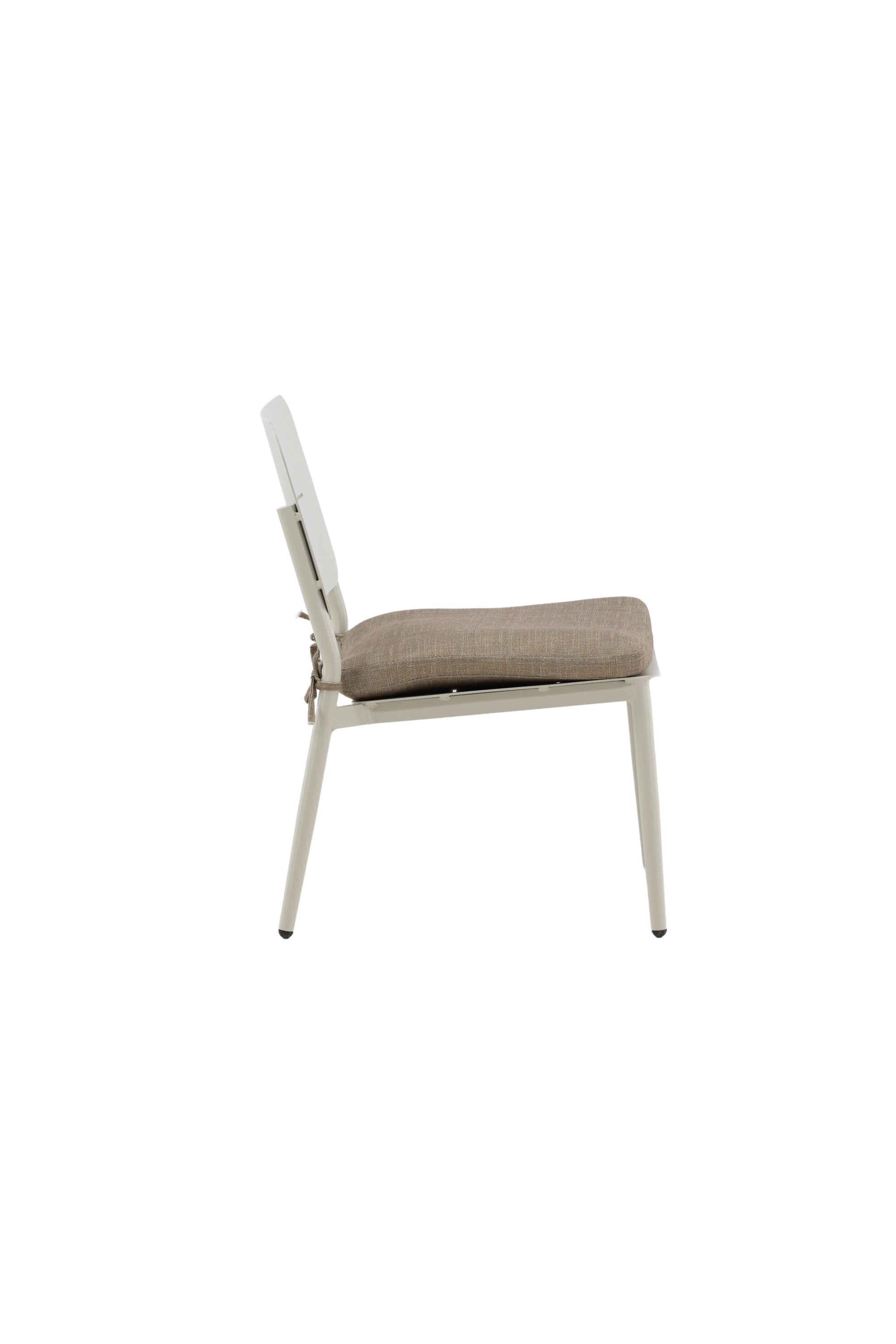 Lina Lounge Chair in Beige präsentiert im Onlineshop von KAQTU Design AG. Outdoor-Sessel ist von Venture Home