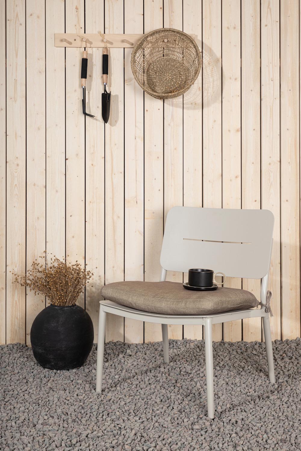 Lina Lounge Chair in Beige präsentiert im Onlineshop von KAQTU Design AG. Outdoor-Sessel ist von Venture Home